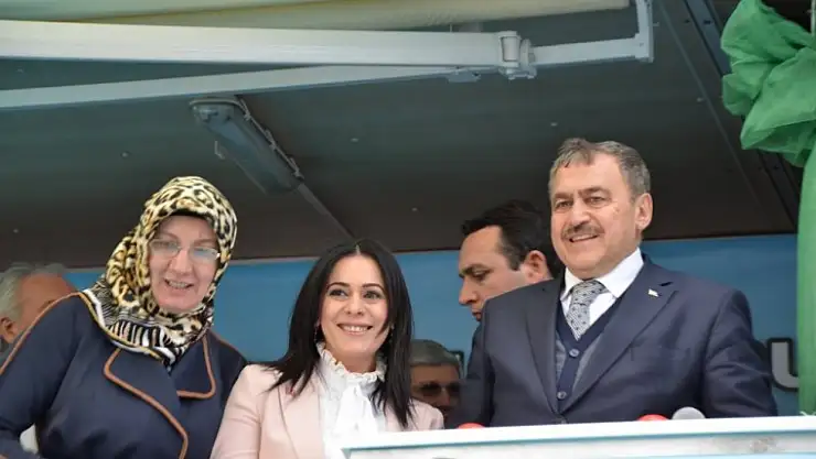 MECİT YENİ ANAYASA DESTEK PLATFORMUNDA