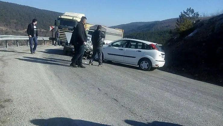 EMET-TAVŞANLI YOLUNDA  KAFA KAFAYA ÇARPIŞTILAR