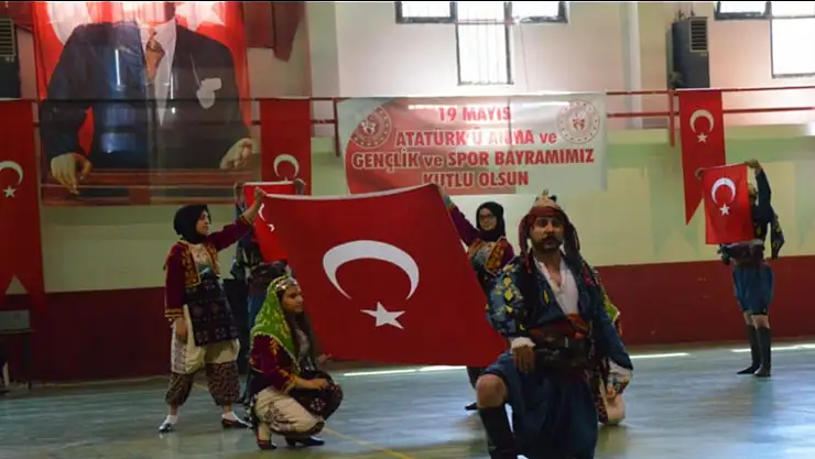 100. YILINDA GURURLA...