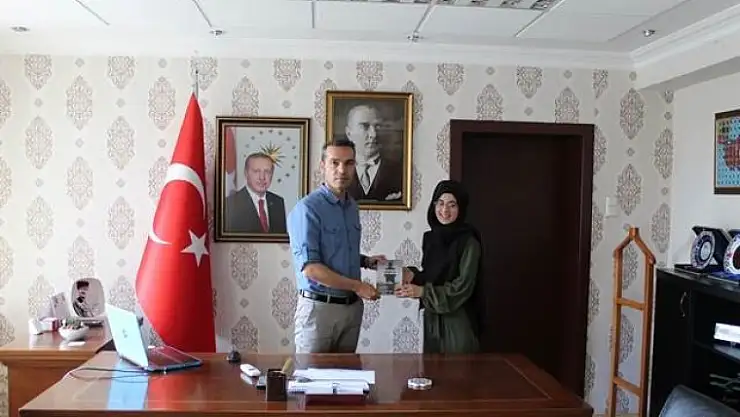 İLK KİTABINI EMET'TE YAZAN YAZARDAN YÖNETCİLERE ZİYARET