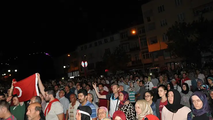 15 TEMMUZ  MİLLİ BERABERLİK GÜNÜ İÇİN MEYDANLARA ÇIKIYORUZ