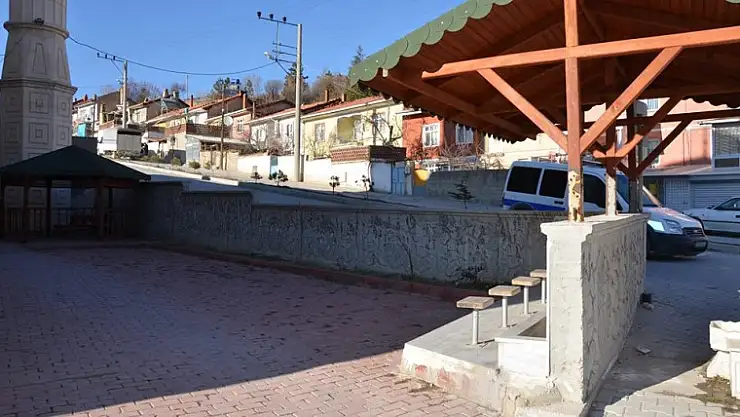 EMET ÇİFTE MİNARELİ CAMİYE DEMİR KORKULUK İSTENİYOR