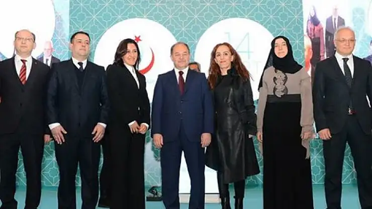 EMETTE GÖREV YAPAN UZMAN DOKTORUMUZA  BAKANLIKTAN YILIN HEKİMİ ÖDÜLÜ