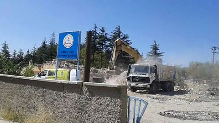 GAZİKEMAL YIKILIYOR,16 DERSLİK YAPILIYOR