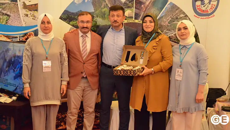 İzmir'de Gazi Emet Rüzgarı Esti