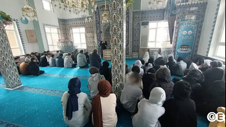 Müftü Çınar, İmam Hatip Lisesi öğrencileriyle buluştu
