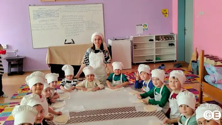 Oyun Hamuru Değil,Pide Hamuru