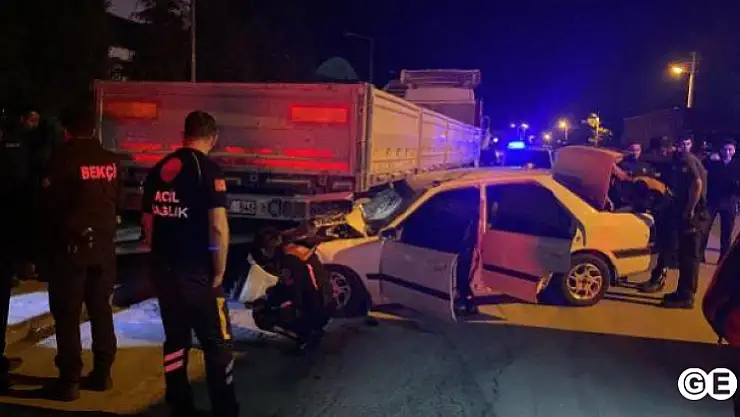 Polisten Kaçarken Kaza Yaptı