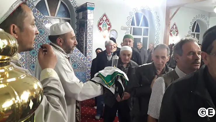 Terahvi Namazları Sonrası Sakal-ı Şerif Ziyaretleri