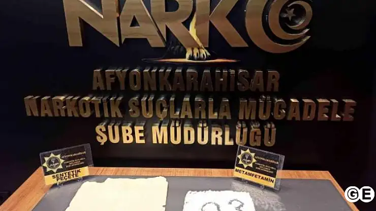 Uyuşturucuyu Peçeteye Emdirselerde Polisten Kaçamadılar