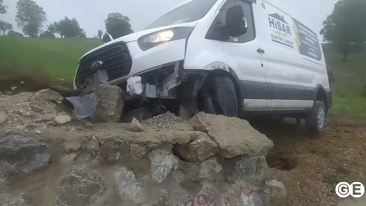 Yağışlı hava kazayı beraberinde getirdi