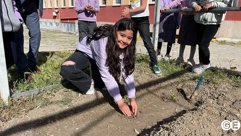 Annelere ent atlı hediyeleri kendileri Yetiştirdi