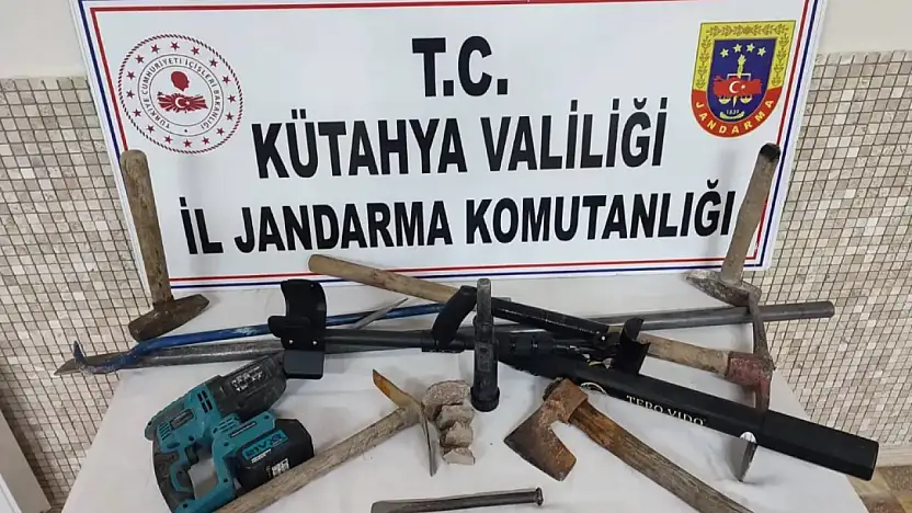 Emet'te Kaçak Kazı Operasyonu